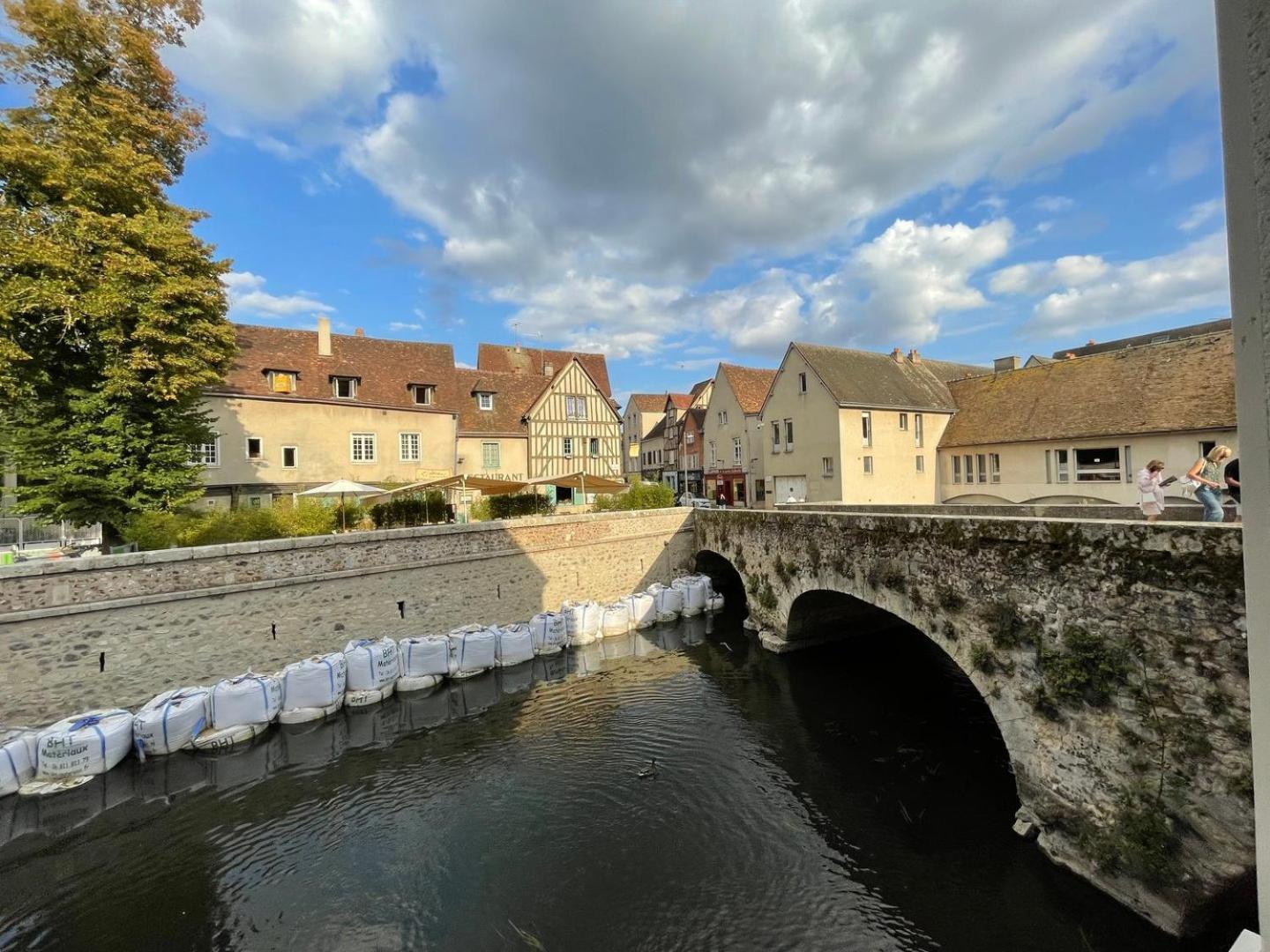 L'Eure Tranquille Apartment Chartres Luaran gambar